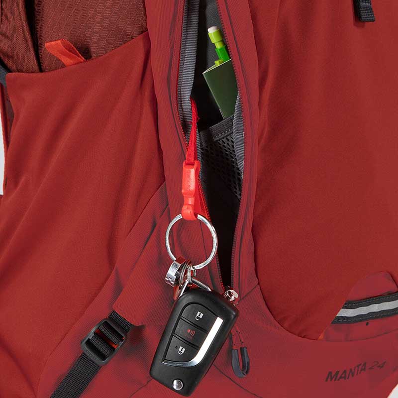 Nahrbtnik Manta Osprey: sprednji predal z obeskom za ključe